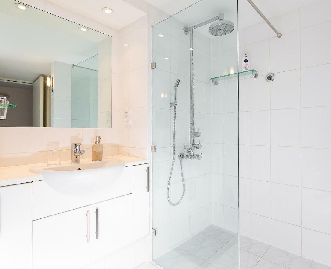 Apartment With Private Patio, And Park Across The Road (Adults Only) 伦敦 外观 照片