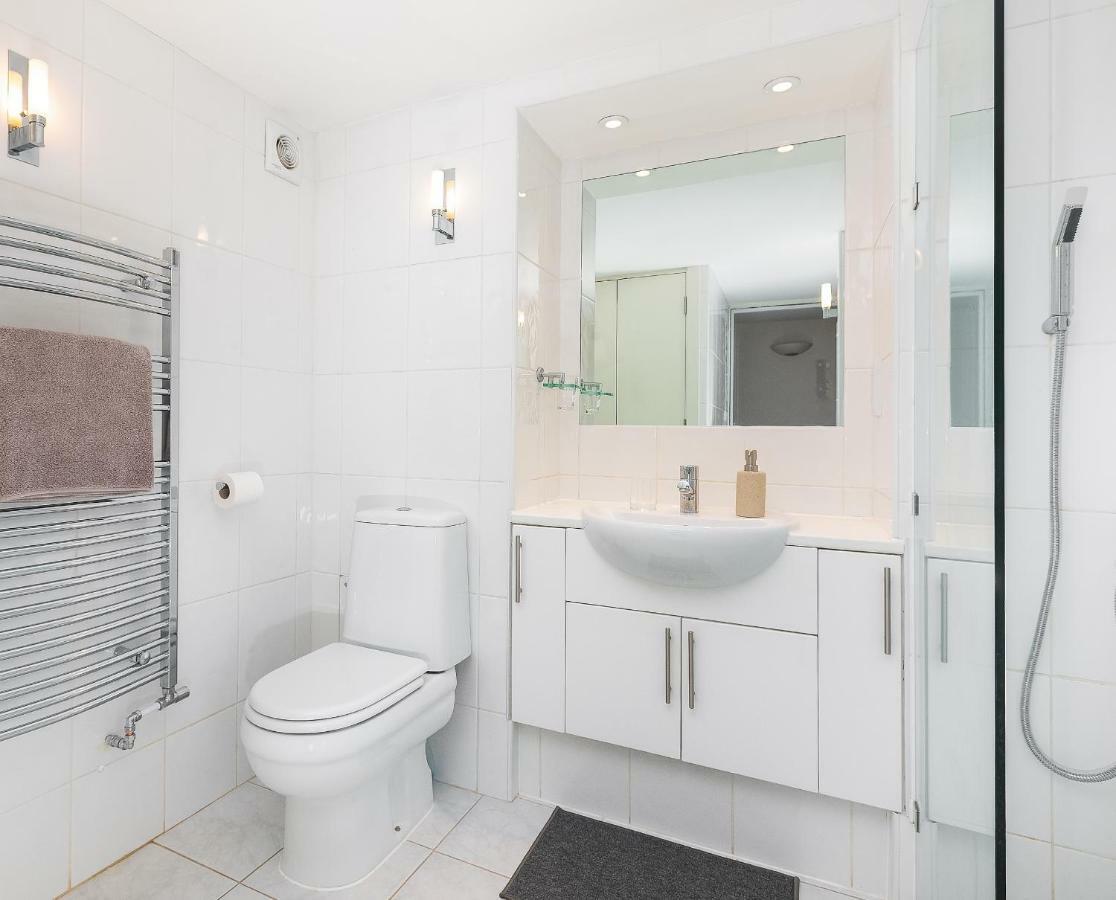 Apartment With Private Patio, And Park Across The Road (Adults Only) 伦敦 外观 照片